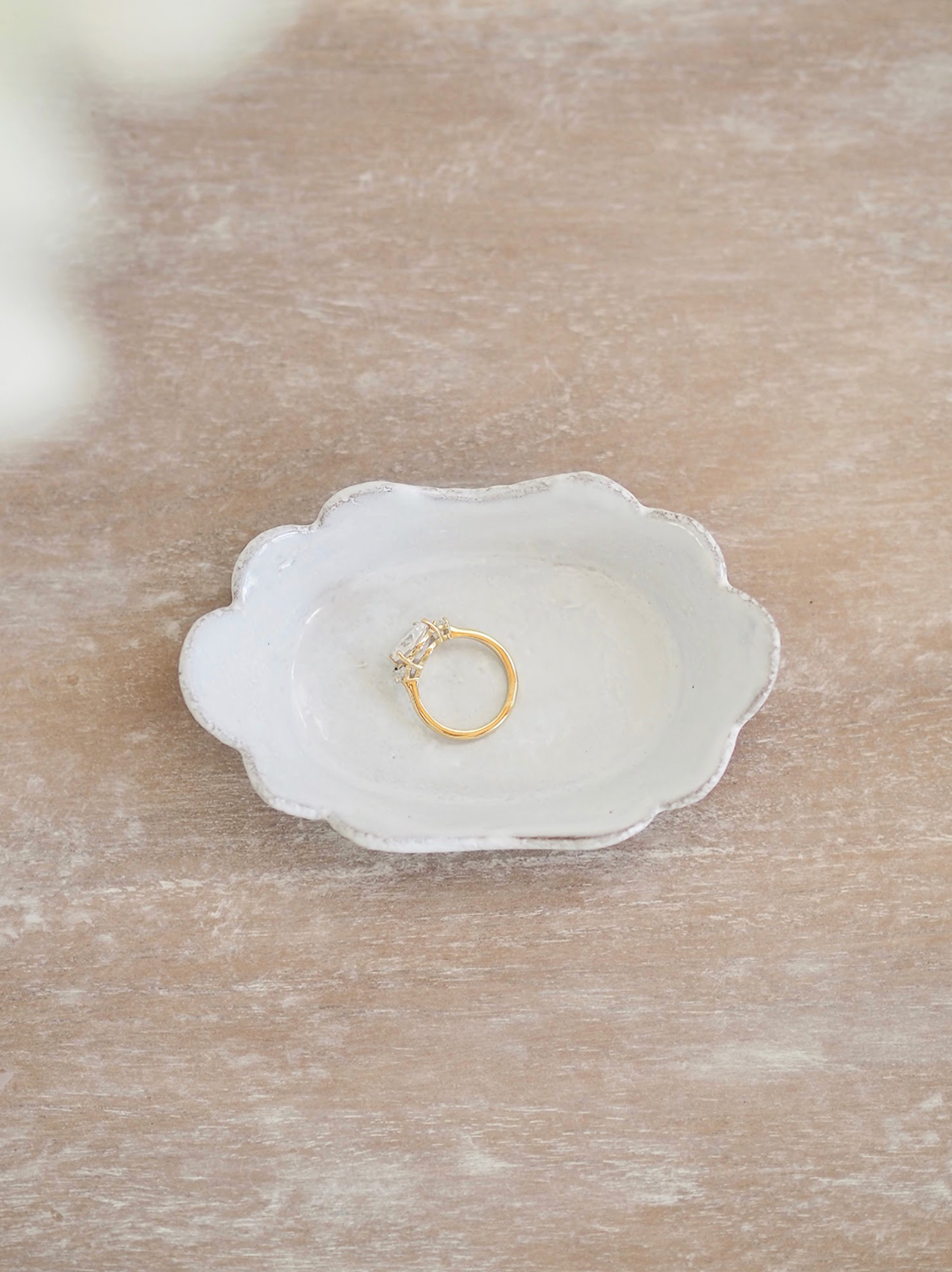 ASTIER de VILLATTE Colbert スモールディッシュ Astier de Villatte | Colbert Small Dish | The Cross Decor