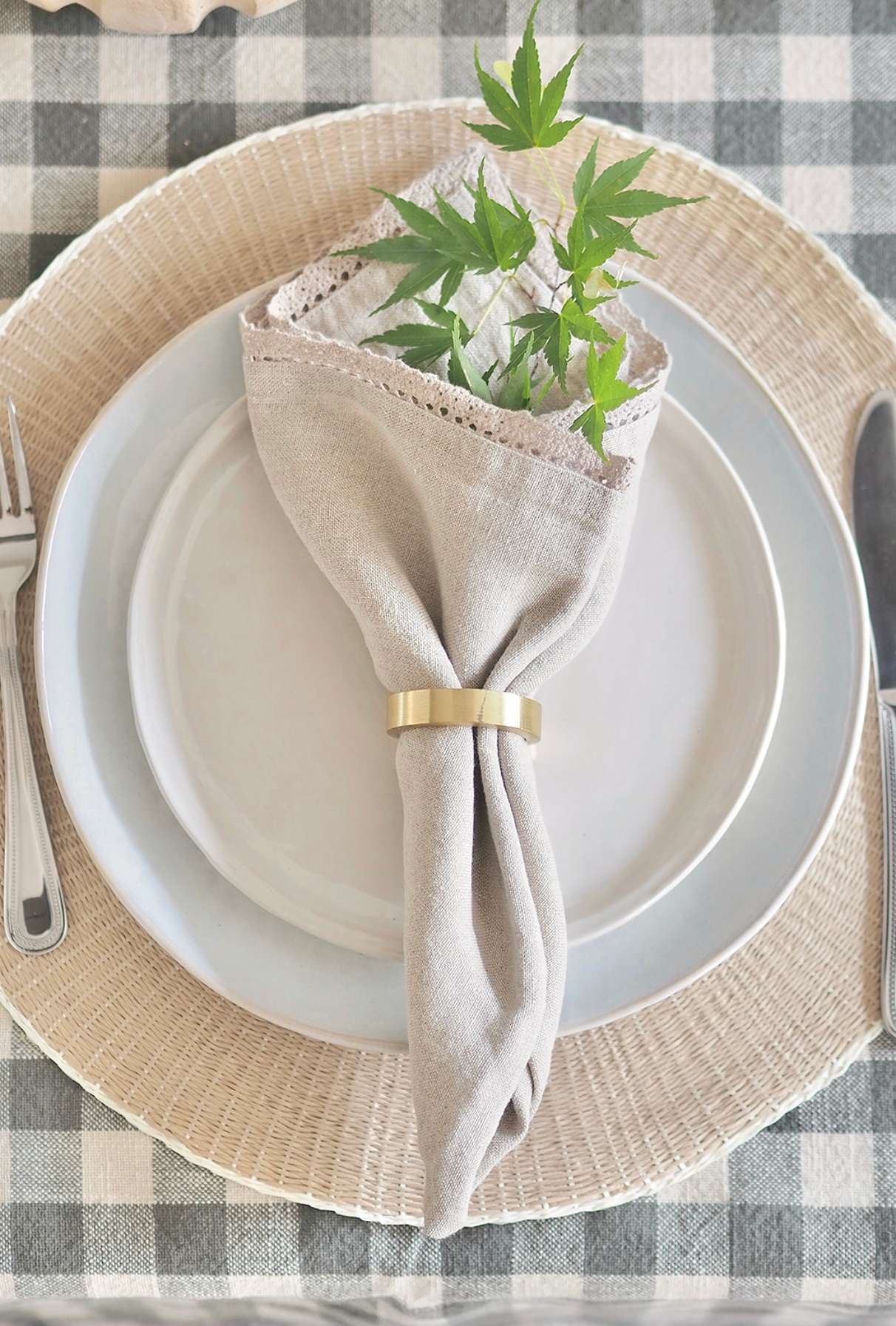 Eliza Lace Linen Napkin - The Cross Decor & Design