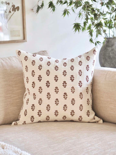 Sangeeta Saffron &amp; White Pillow | 22x22