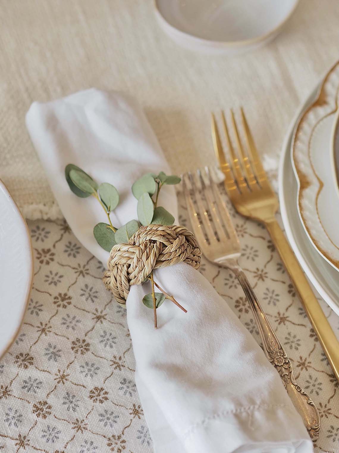 Braided Seagrass Napkin Ring