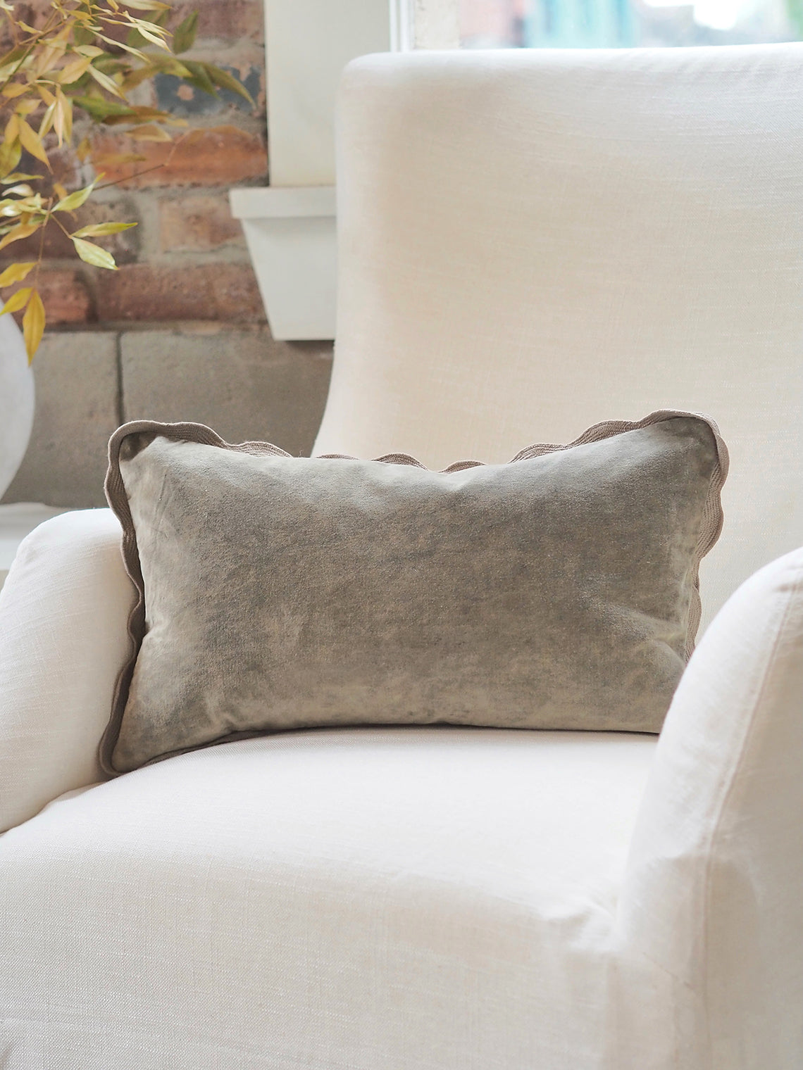 Vivian Scalloped Fog Pillow | 21x12