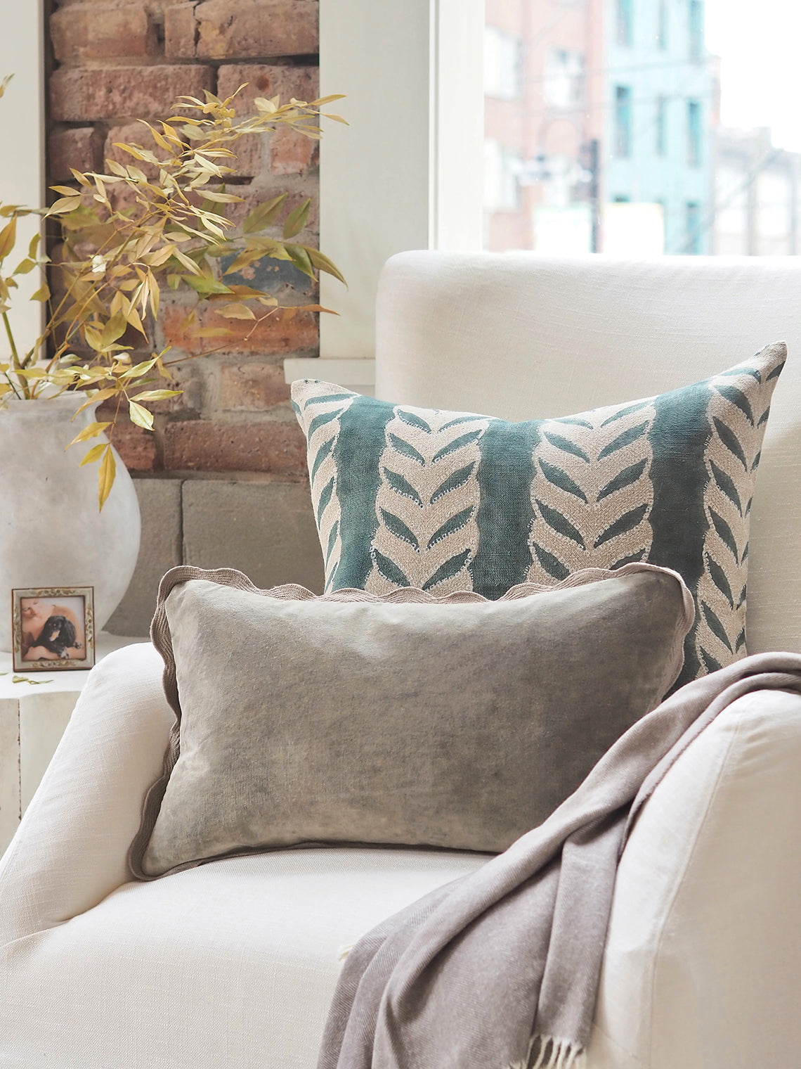 Vivian Scalloped Fog Pillow | 21x12