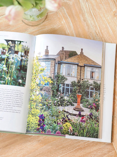 The New Romantic Garden