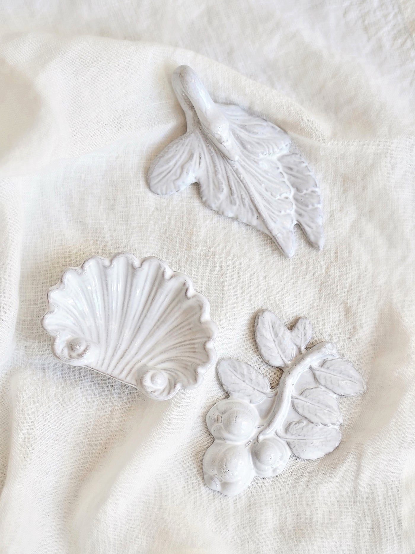 Vénus Plate - The Cross Decor & Design