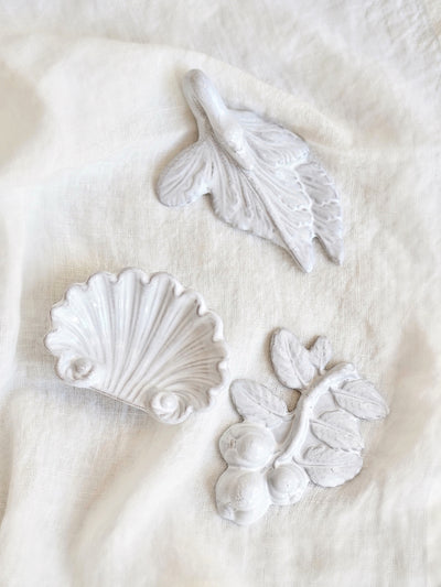 Vénus Plate - The Cross Decor & Design