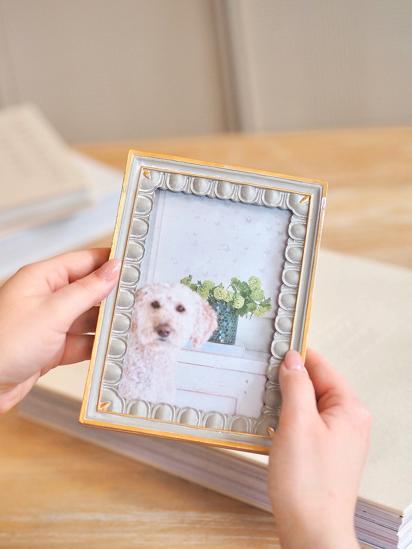 Ophelia Scalloped Frame