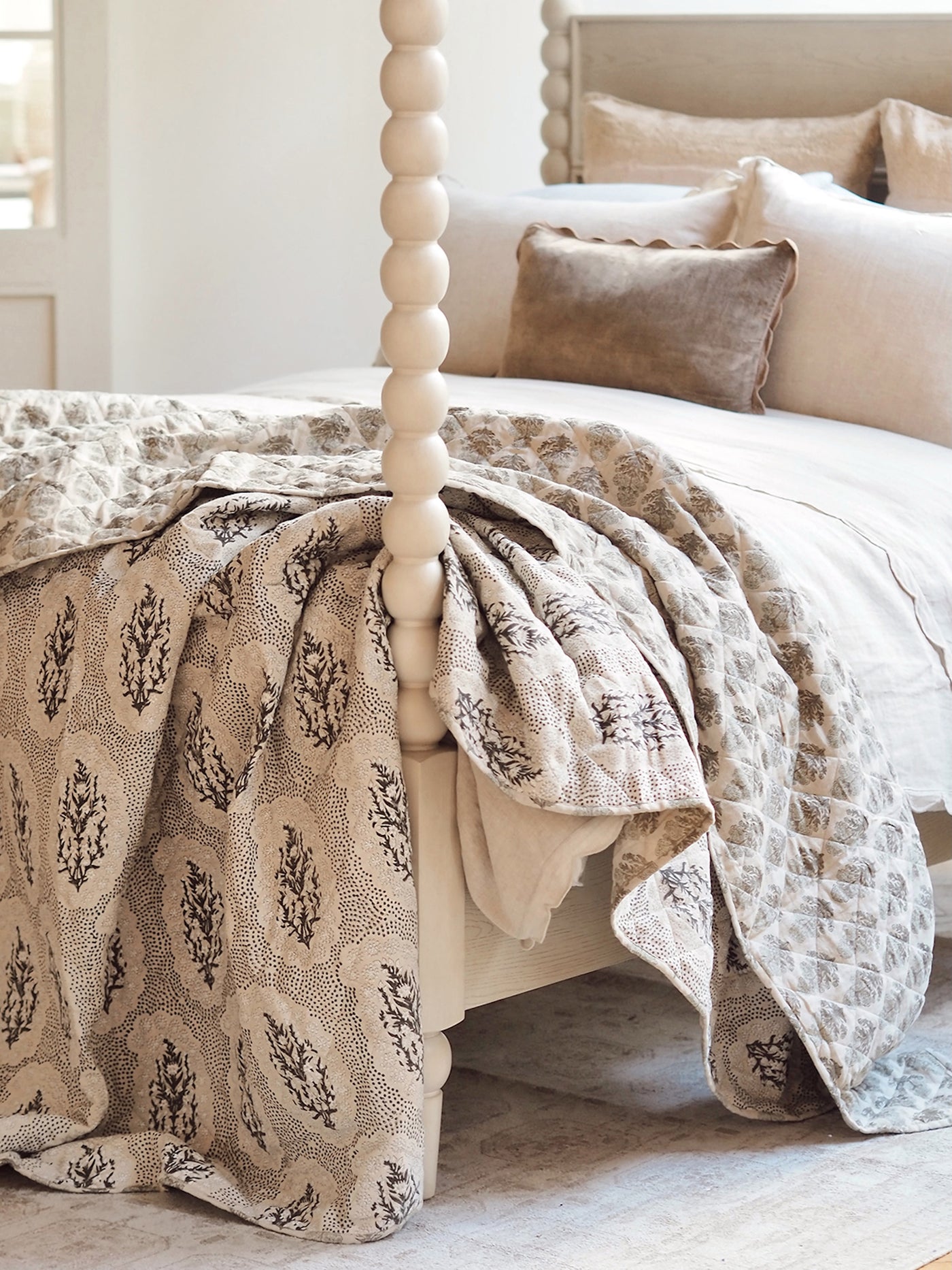 Winfleur Marigold Graphite Coverlet
