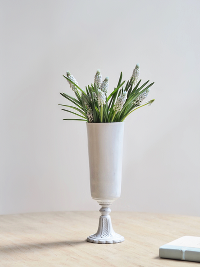 Dina Vase