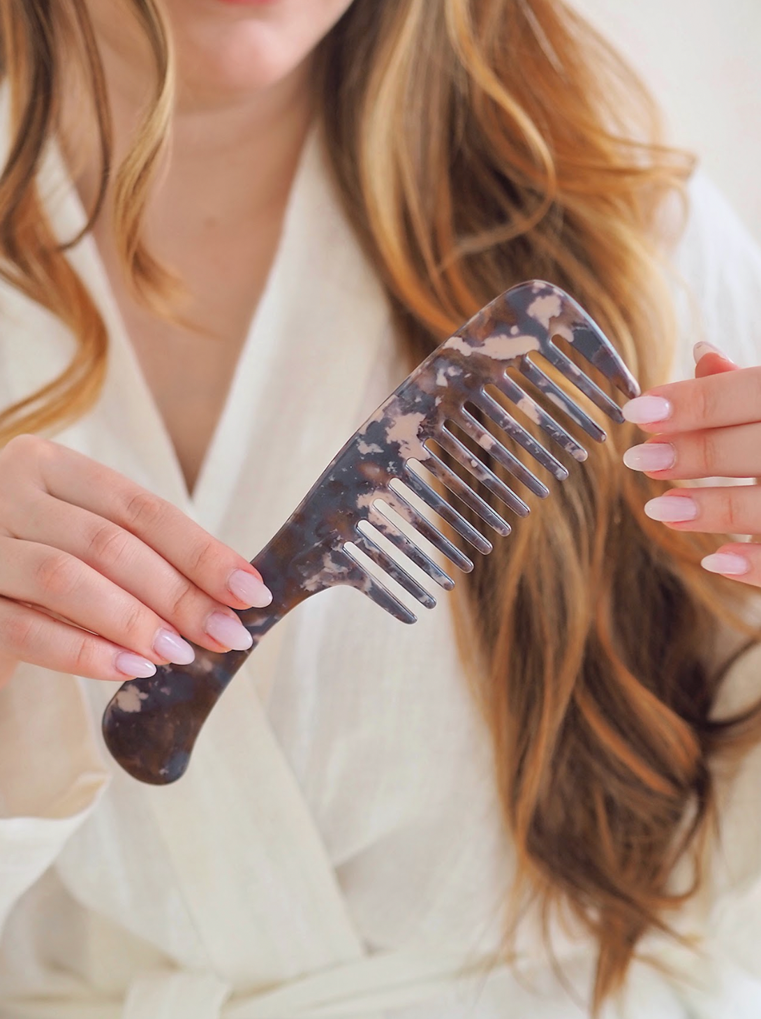 Calacatta Combs - The Cross Decor & Design