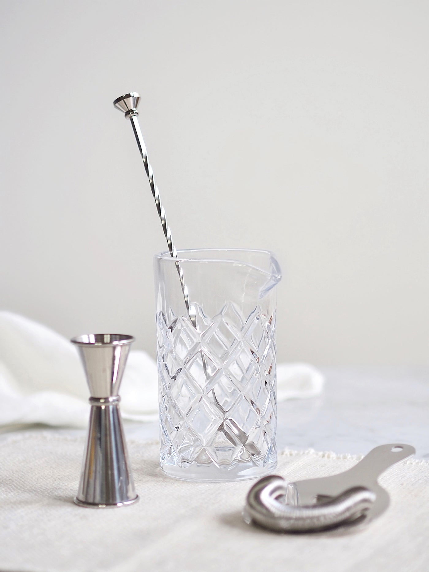 Embossed Cocktail Mixing Set - The Cross Decor & Design