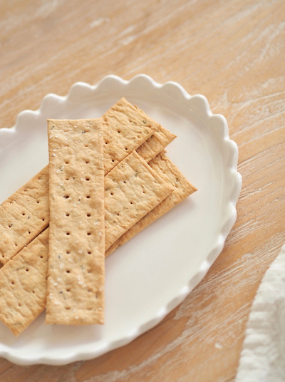 Nova Scalloped Oval Plate - The Cross Decor & Design