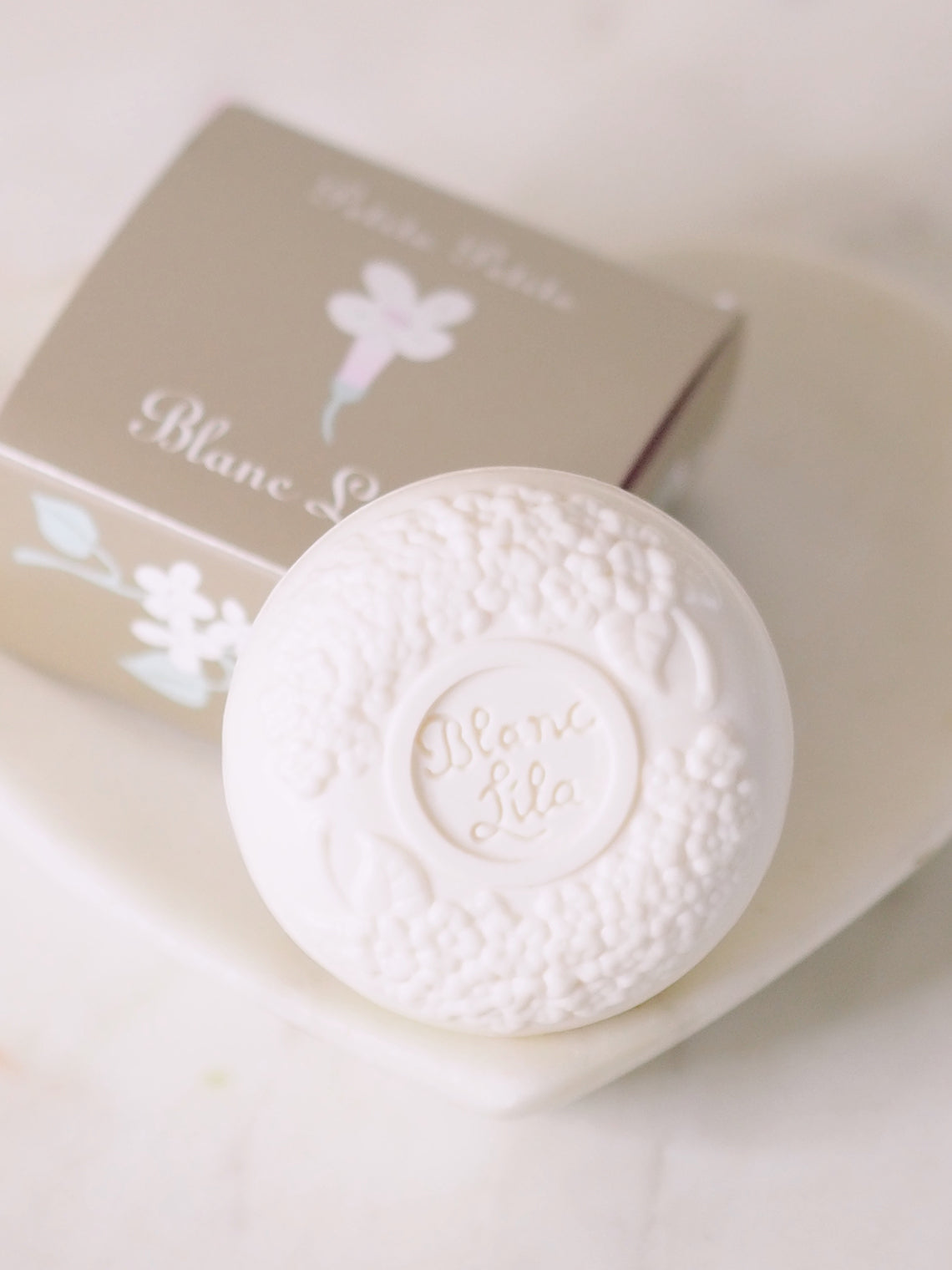 Blanc Lila Petite Savon Soap