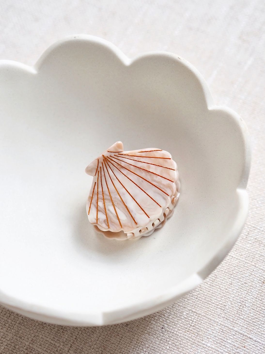 Blonde Seaside Claw Clips - The Cross Decor & Design