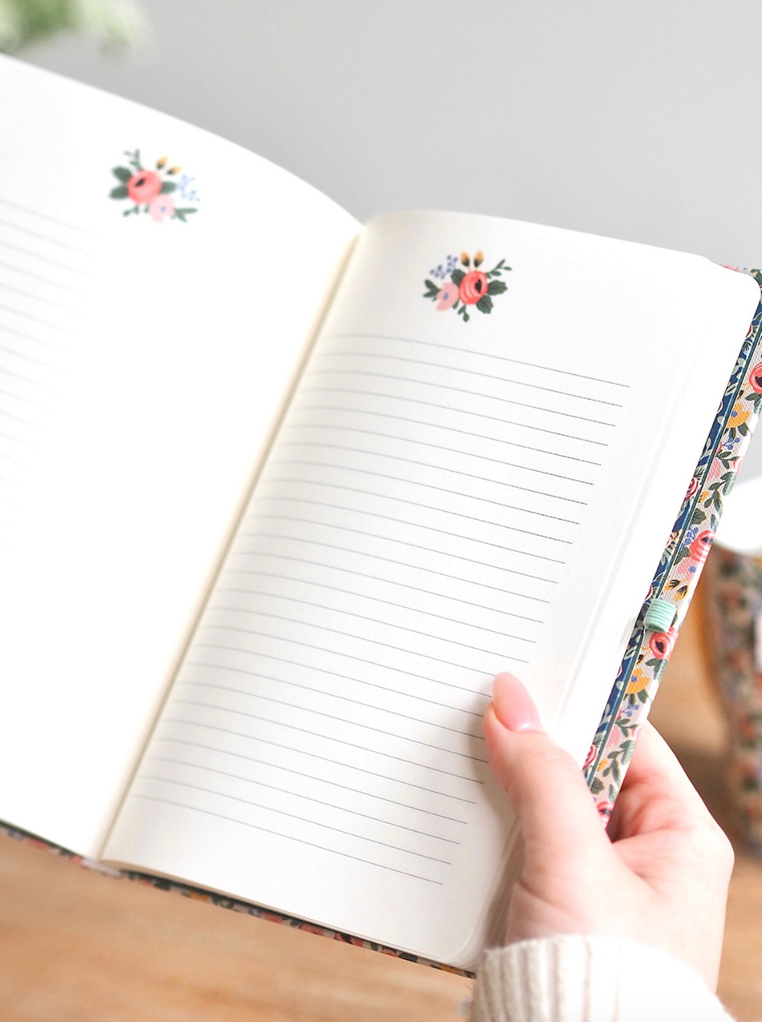 Rosa Journal with Pen - The Cross Decor & Design