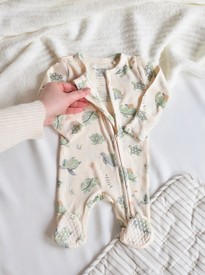 Sea Turtles Zipper Footie