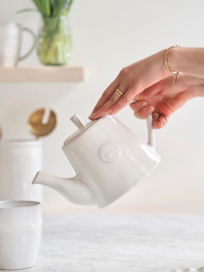 Nyla Teapot - The Cross Decor & Design