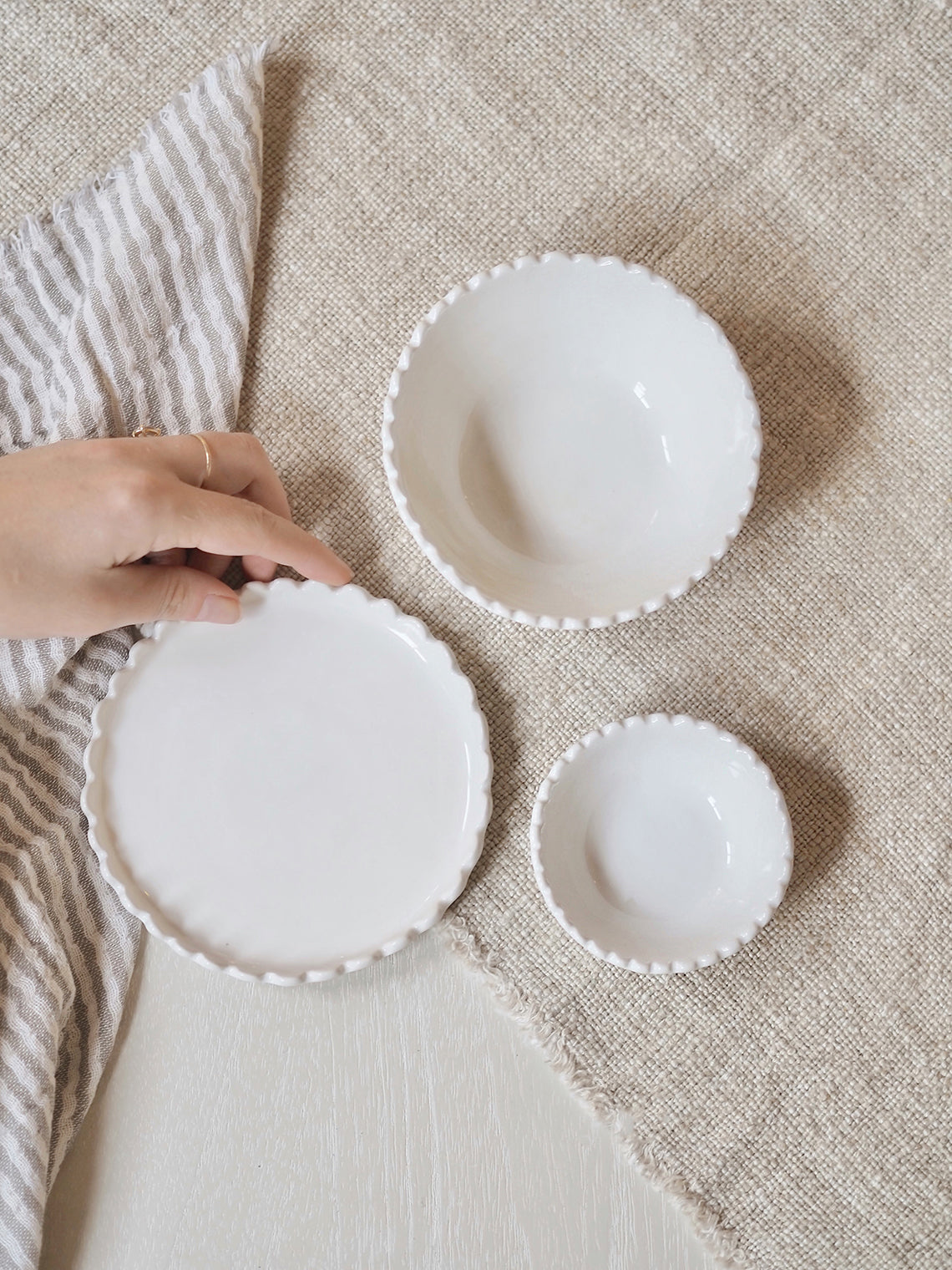 Nova Scalloped Dishware