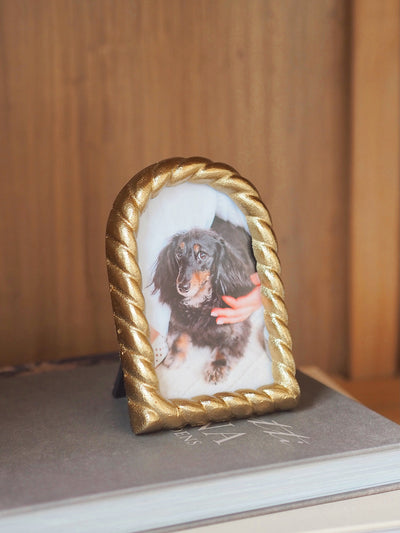 Brushed Brass Arched Mini Frame 3x4