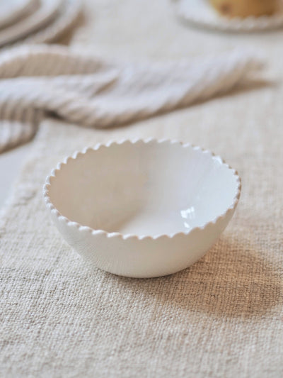 Nova Scalloped Dishware