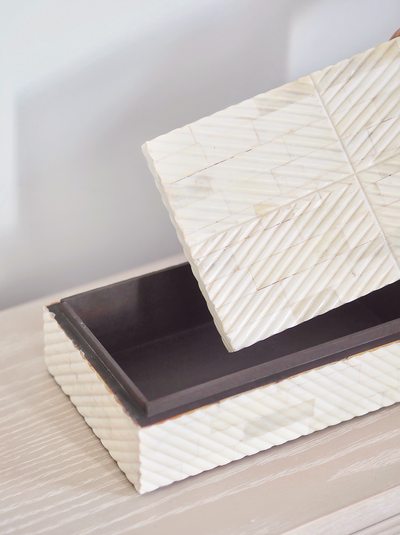 Kathia Box | Medium