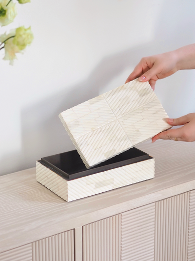 Kathia Box | Medium