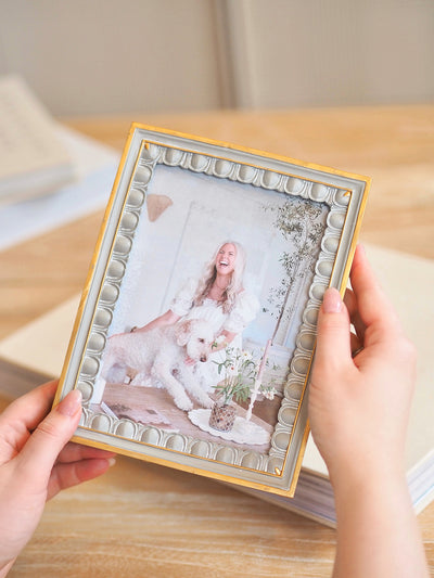Ophelia Scalloped Frame