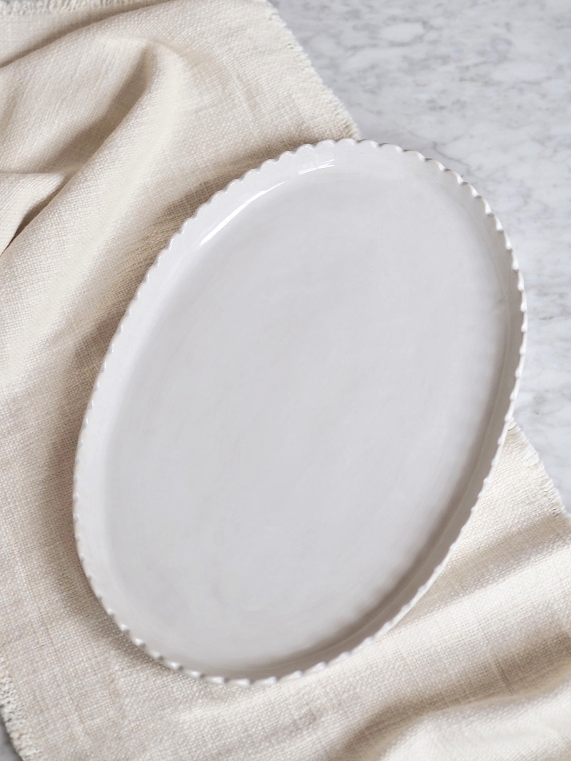 Nova Scalloped Oval Platter