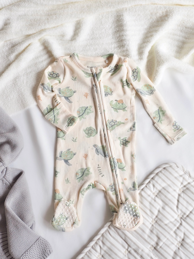 Sea Turtles Zipper Footie