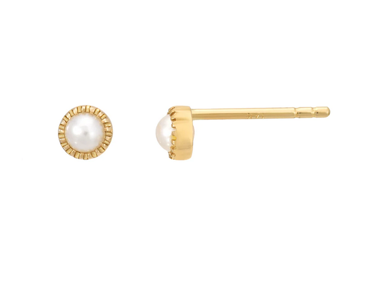 Leia Pearl Studs