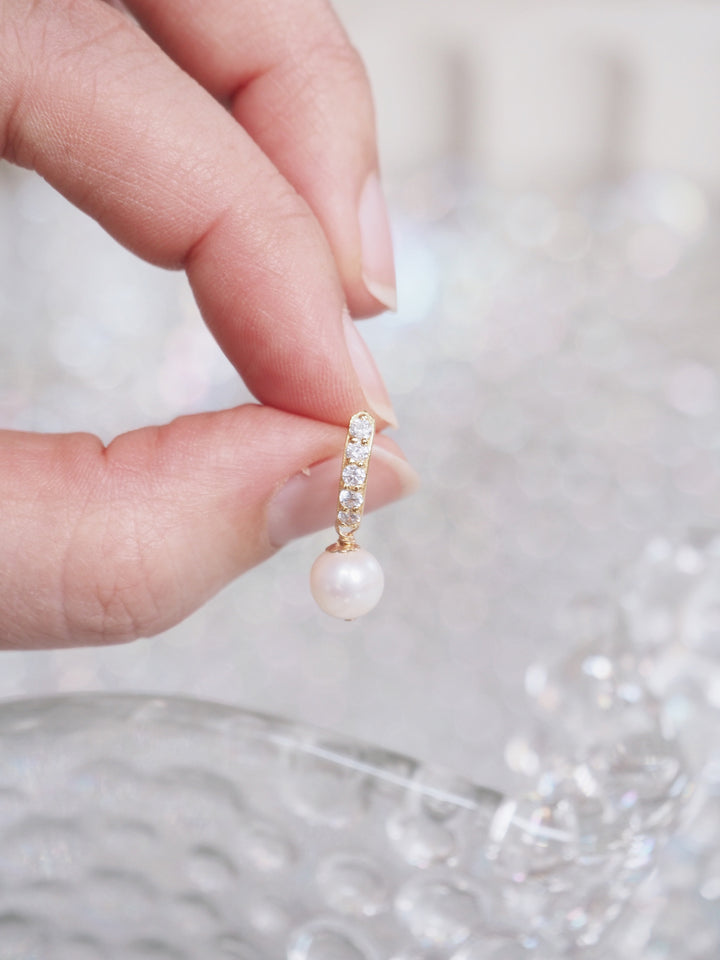 美しい天然石【leah alexandra】DEMI GEM HOOPS★本場カナダ発 Demi Pearl Hoops | The Cross Decor & Design