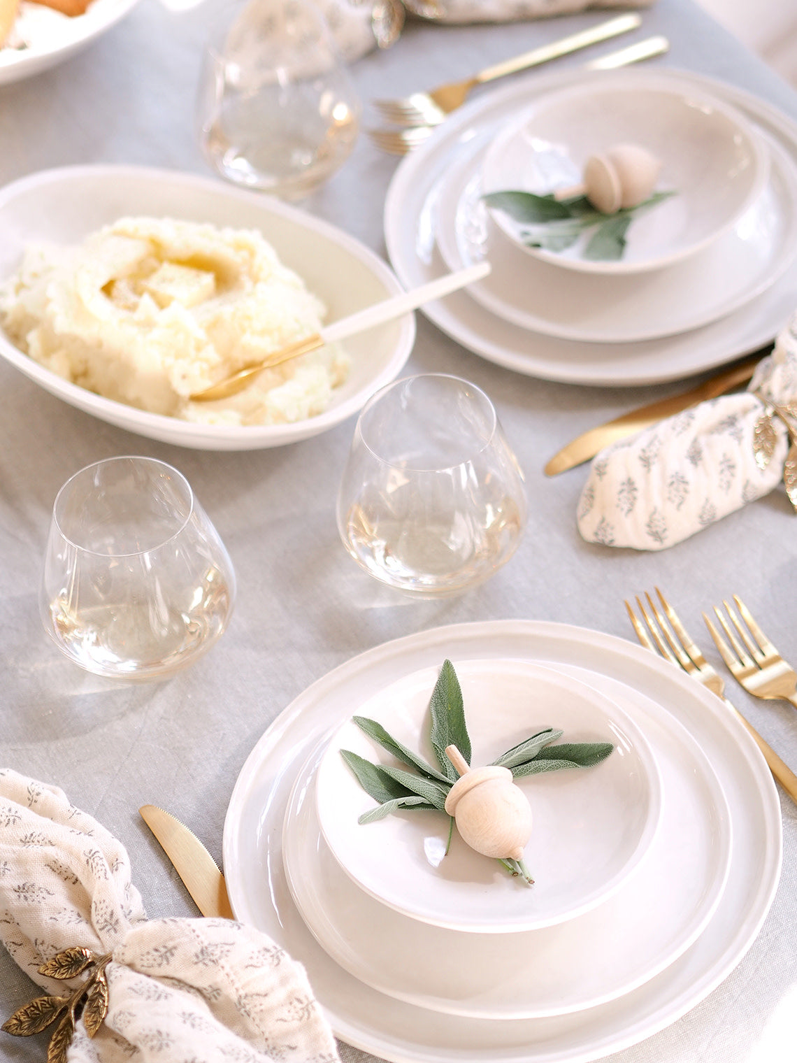 Milla Dishware | White