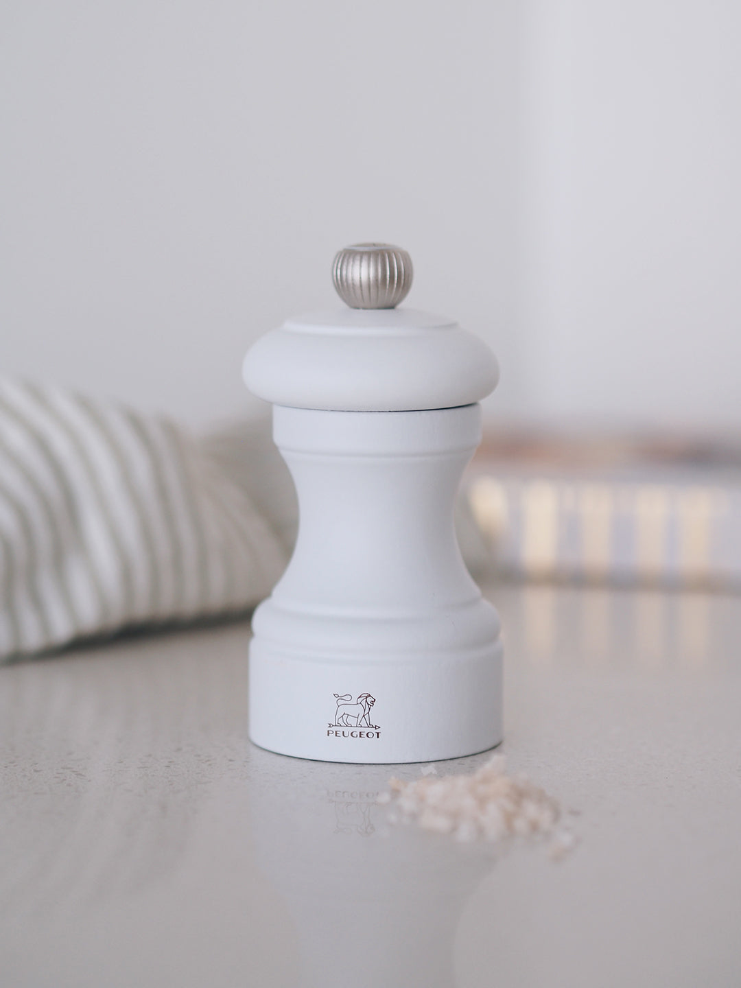 Bistro Salt and Pepper Mills | White