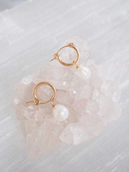 クラシックパール【leah alexandra】AMELIA HOOPS★カナダ発 ed67c87058388349e94a4b31adb65d